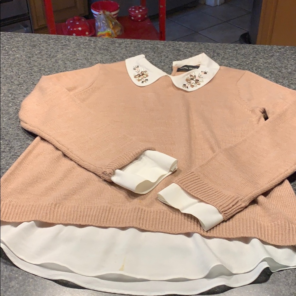 Ladies sweater with double layer look, peach